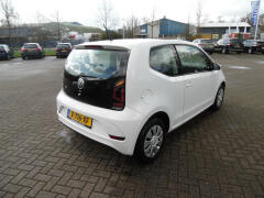 Volkswagen-up!-5