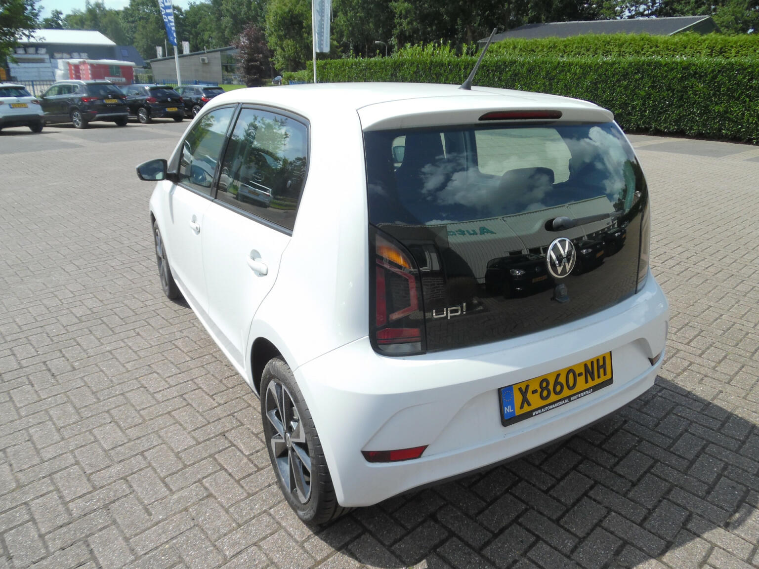 Volkswagen-up!-6